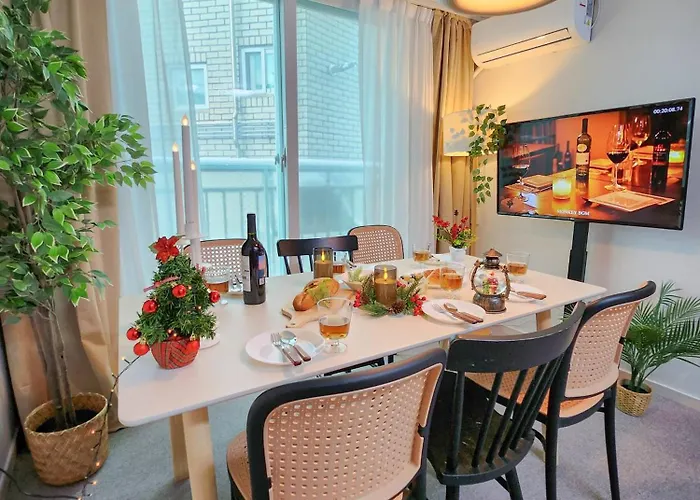 Sun , Hongdae Apartment *