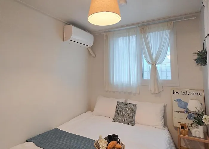 Apartment Sun , Hongdae *